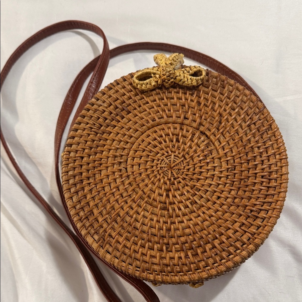 Basket weave purse brown tan by Blue island